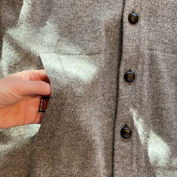 Men’s Banana Republic Wool Cardigan Sweater, size L - Picture 3 of 9